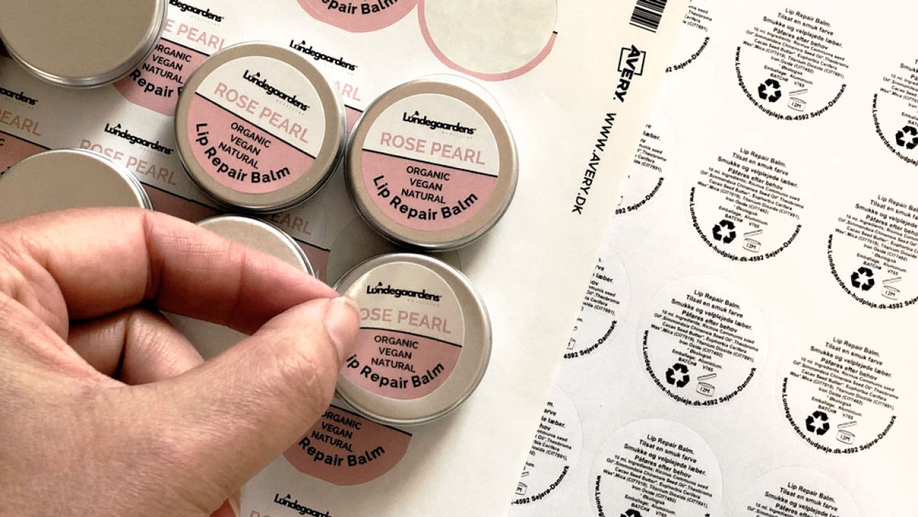 Plejeprodukt fra Lundegaardens BeautyLab med specialdesignet produktetiket