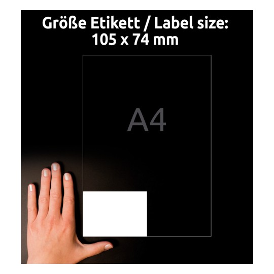 Størrelsessammenligning med hånd, Artikel: 3427, et ark universal-etiketter, Format: 105 x 74 mm, Farve: Hvid?