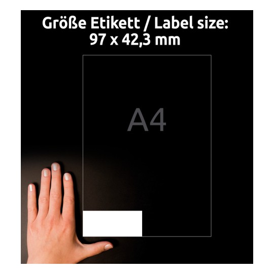 Størrelsessammenligning med hånd, artikel: 3659, et ark universelle etiketter, format: 97 x 42,3 mm, farve: hvid?