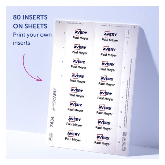 Billedet viser ark med 80 indstiksetiketter, der kan udskrives. Hver etiket har navnet 'Paul Meyer' og logoet fra 'Avery'.