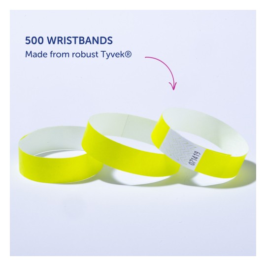 Billedet viser et sæt på tre gule armbånd lavet af robust Tyvek® med tekst, der angiver, at der er 500 armbånd tilgængelige.