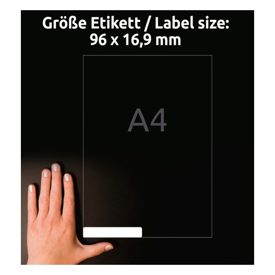 Størrelsessammenligning med hånd, Artikel: L6031REV-25, et ark universal-etiketter, aftagelig, format: 96 x 16,9 mm, farve: hvid?