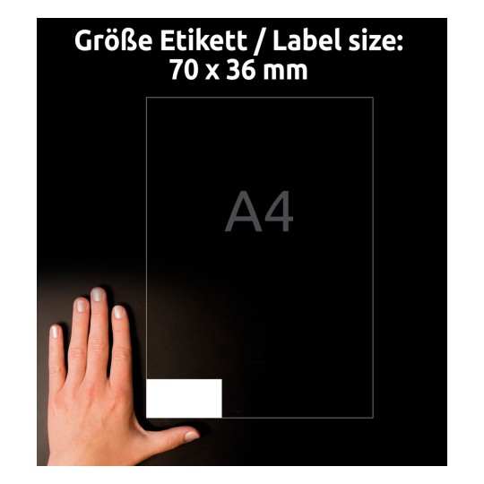 Størrelsessammenligning med hånd, Artikel: LR3475-10, et ark med genbrugsetiketter, hjemmekontor, lille pakke, format: 70 x 36 mm, farve: naturhvid?