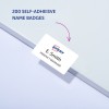 Billedet viser selvklæbende navneskilte fra Avery, angiver et antal på 200 og viser et eksempelsnavneskilt med navnet 'E. Smith' og titlen 'Product Manager.'