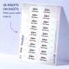 Billedet viser et ark med Avery-etiketter, der indeholder 36 indsatser, som kan udskrives med navnet 'Paul Meyer'. Etiketterne er arrangeret i et gitterformat på arket, med detaljer om indsatsstørrelse og produktnumre angivet.