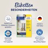 Billedet viser etiketter fra Avery Zweckform, som fremviser deres kontor- og hjemmeetiketter lavet af 100% genbrugspapir. Det inkluderer information om deres designproces, TÜV-certificering og tysk produktion.
