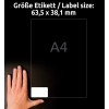Billedet viser en hånd, der holder et A4-ark, med en etiketstørrelse angivet som 63,5 x 38,1 mm. Baggrunden er sort, og teksten er på tysk og siger 'Größe Etikett / Label size'.
